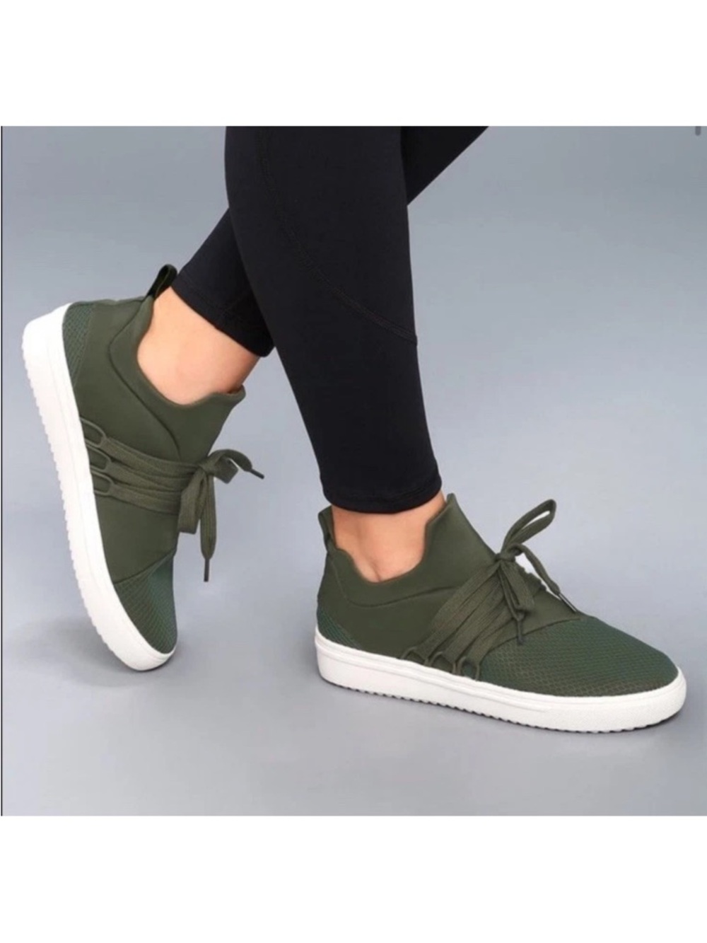 Women’s Steve Madden Lancer Olive Sneakers Size 9M